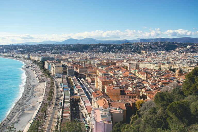 Top 8 des meilleurs fast foods à Nice (2025)