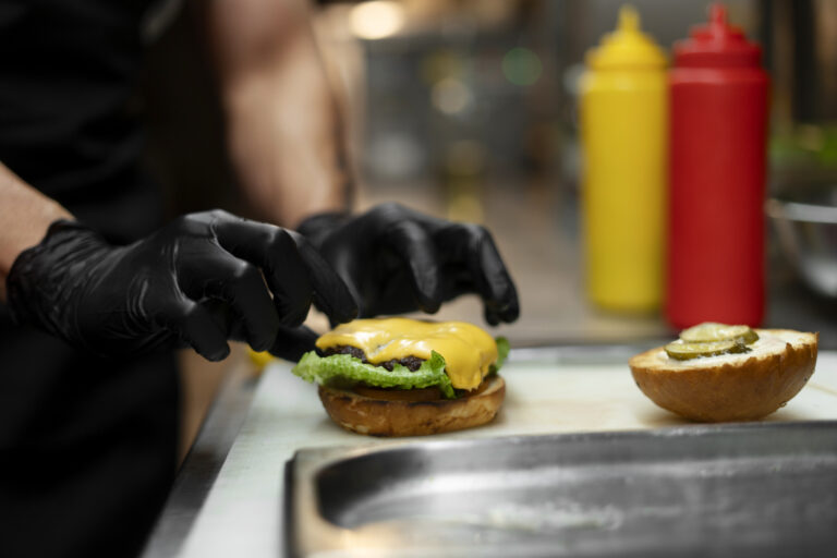 Pourquoi un Kitchen Display System (KDS) est essentiel pour votre restaurant