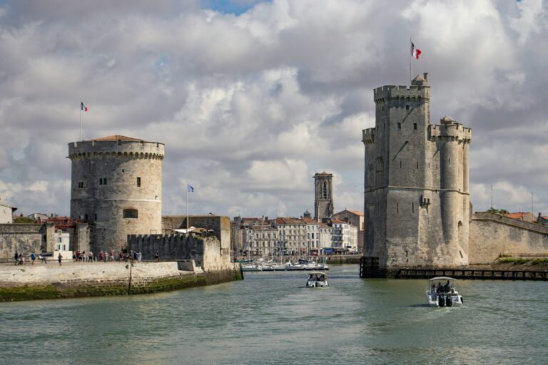 Top 7 des meilleurs fast-foods à La Rochelle – Été 2025