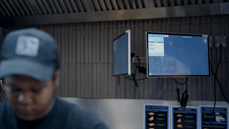 KDS vs tickets papier : quel choix pour votre restaurant ?