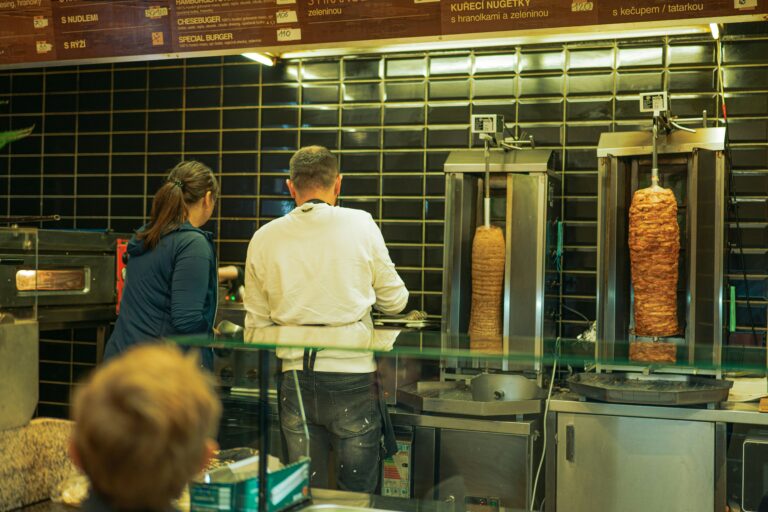 Franchise restaurant : fonctionnement, coûts et tendances